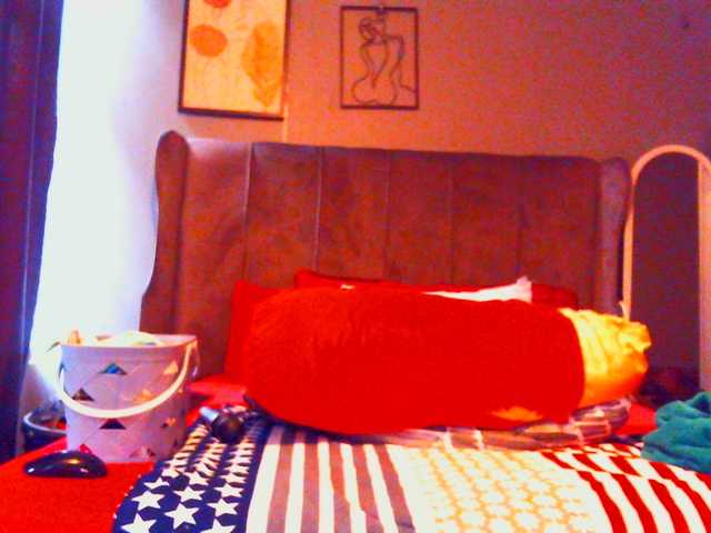 PearBlu38's BongaCams show and profile