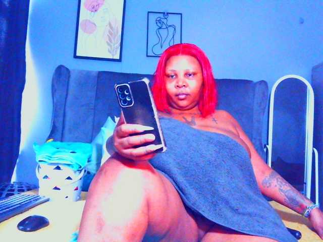 PearBlu38's BongaCams show and profile