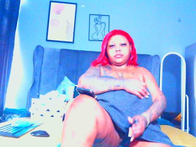 PearBlu38's BongaCams show and profile