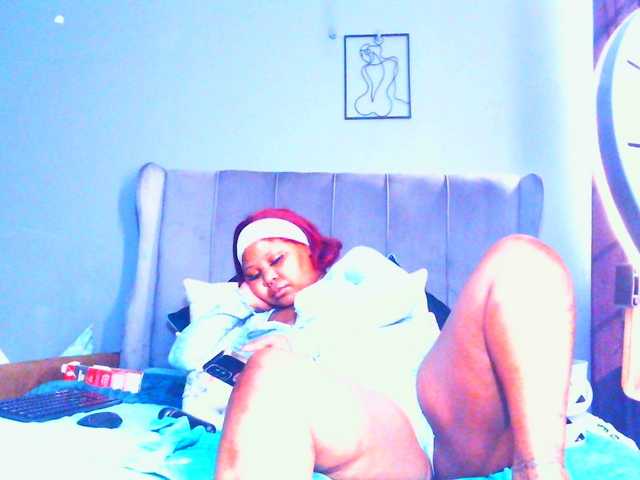 PearBlu38's BongaCams show and profile