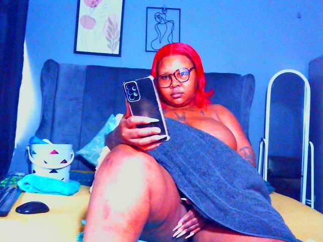 PearBlu38's BongaCams show and profile