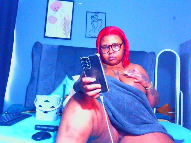 PearBlu38's BongaCams show and profile