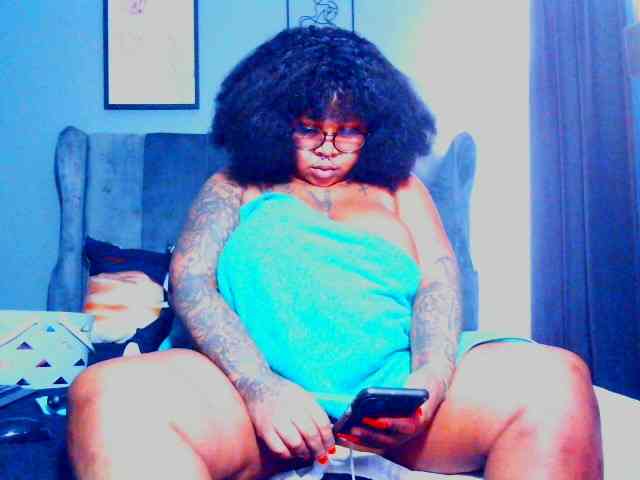 PearBlu38's webcam live show