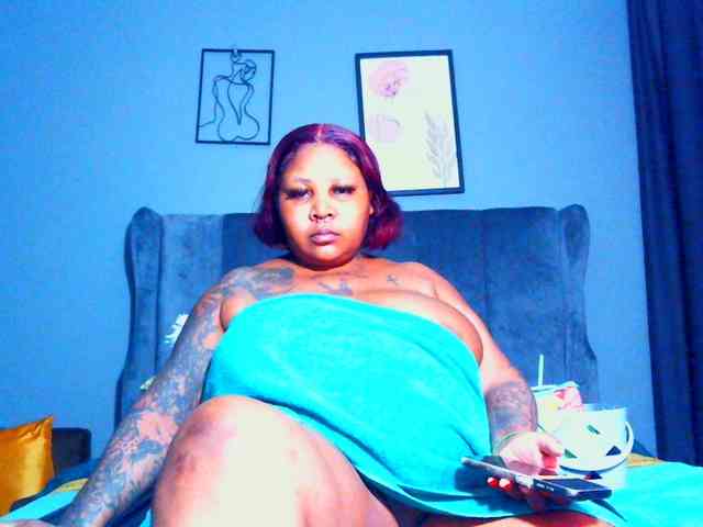 PearBlu38 bongacams