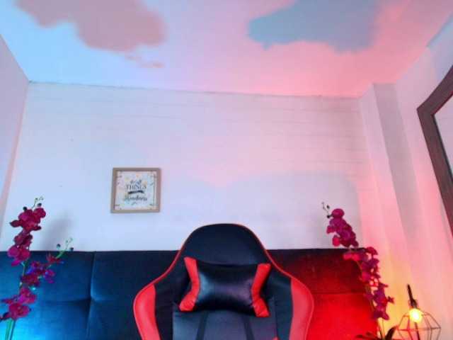 Nikkenyx's BongaCams show and profile