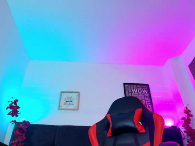 Nikkenyx's BongaCams show and profile