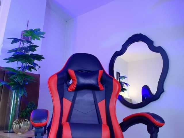 Nikkenyx's BongaCams show and profile