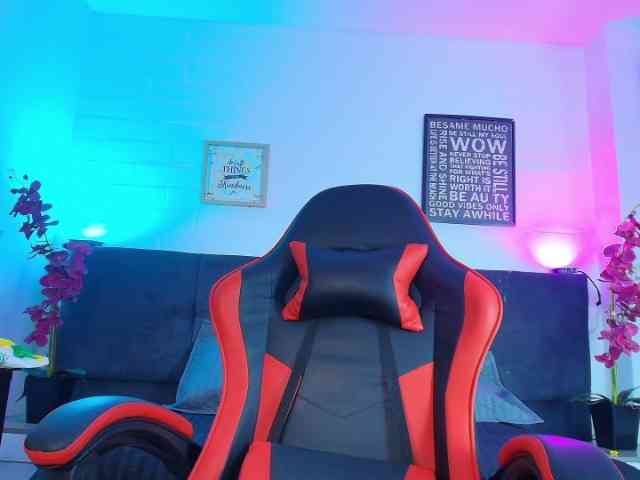 Nikkenyx Live Webcam on BongaCams