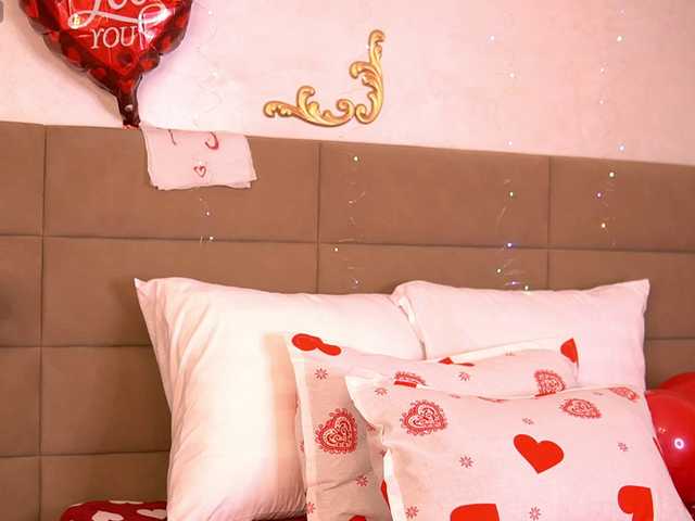 KyraCase's BongaCams show and profile