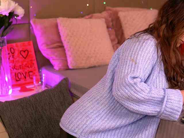 KyraCase Live Webcam on BongaCams