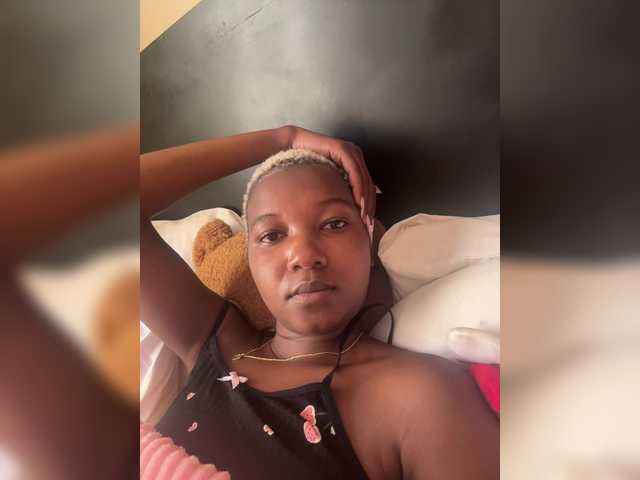 LiZ3's BongaCams show and profile