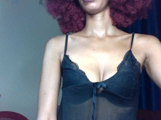 Velveet's BongaCams show and profile