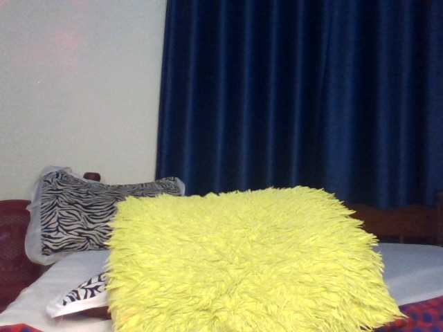 Velveet's BongaCams show and profile