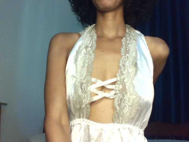 Velveet's BongaCams show and profile