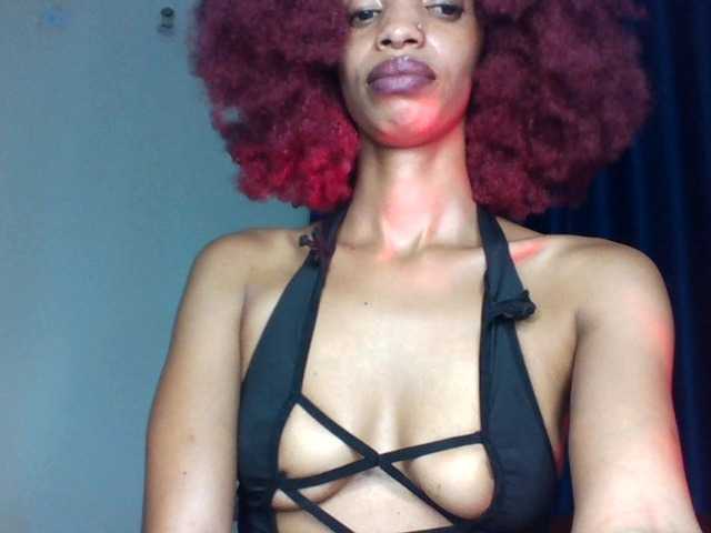 Velveet's BongaCams show and profile