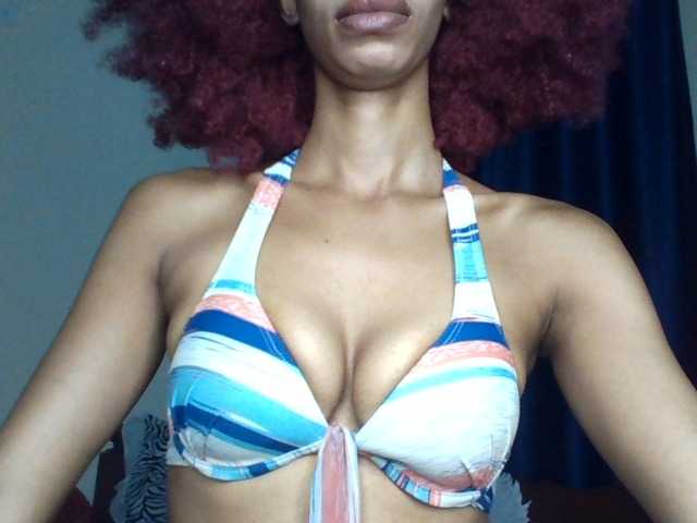 Velveet's BongaCams show and profile