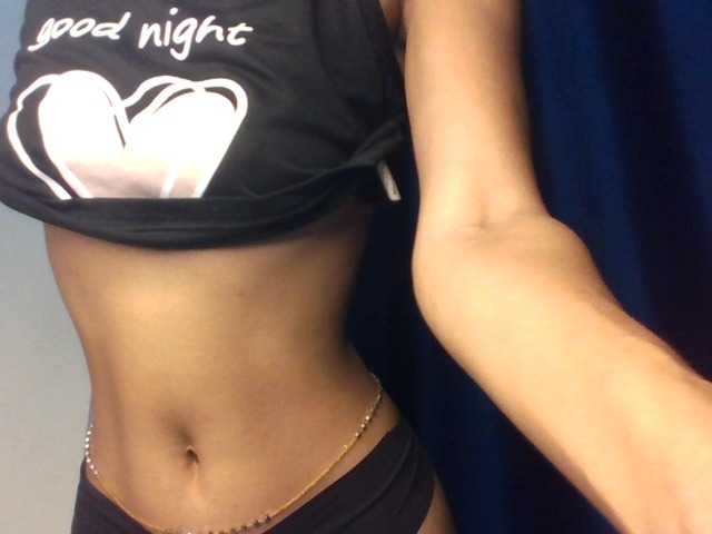 Velveet's BongaCams show and profile