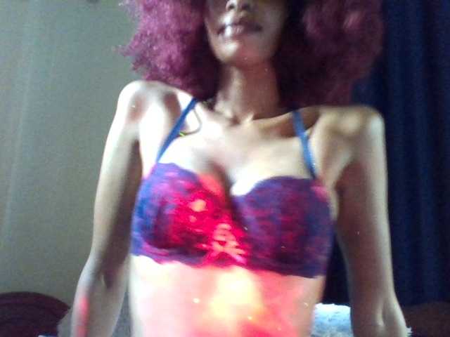 Velveet's BongaCams show and profile