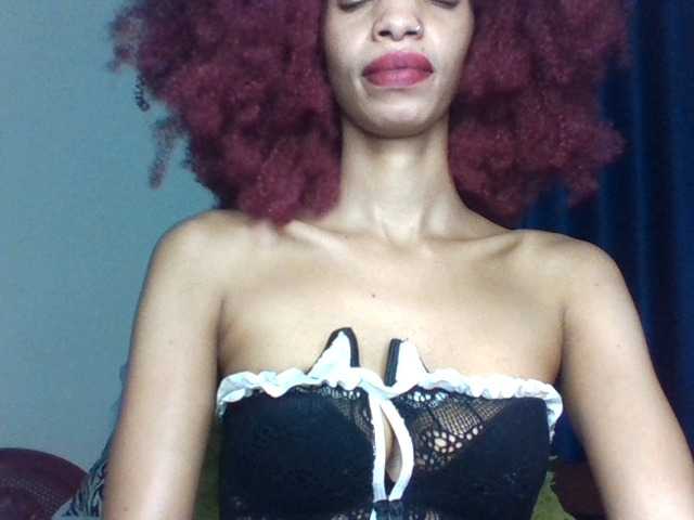 Velveet's BongaCams show and profile