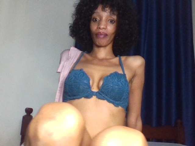 Velveet's BongaCams show and profile