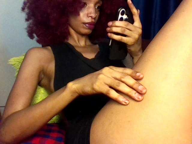 Velveet's BongaCams show and profile