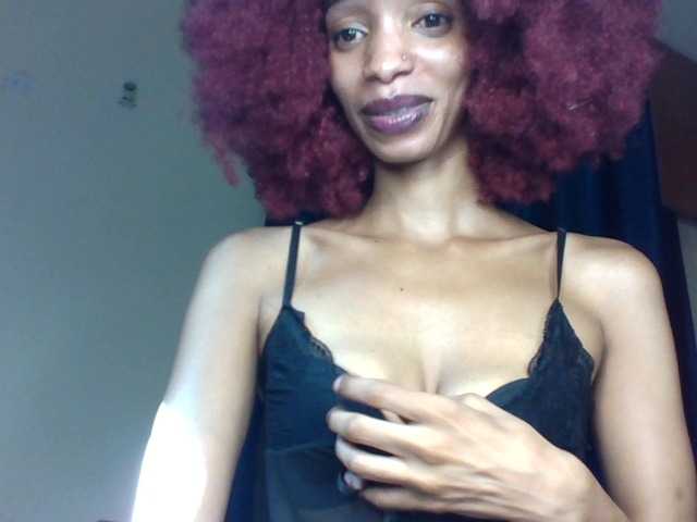 Velveet's BongaCams show and profile