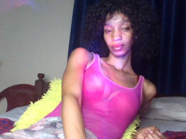 Velveet's BongaCams show and profile