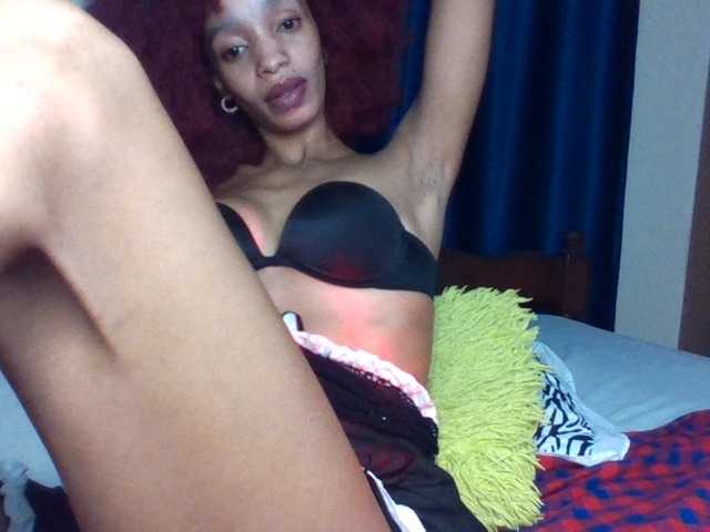 Velveet's BongaCams show and profile