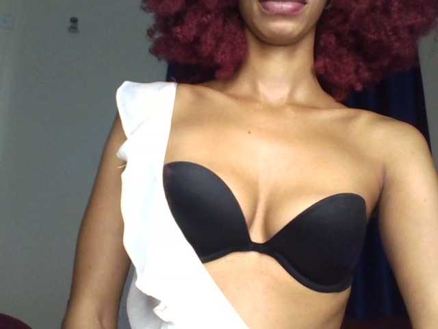 Velveet's BongaCams show and profile