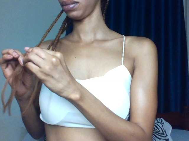 Velveet's BongaCams show and profile