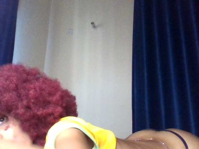 Velveet's BongaCams show and profile