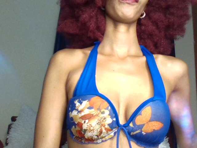 Velveet's BongaCams show and profile