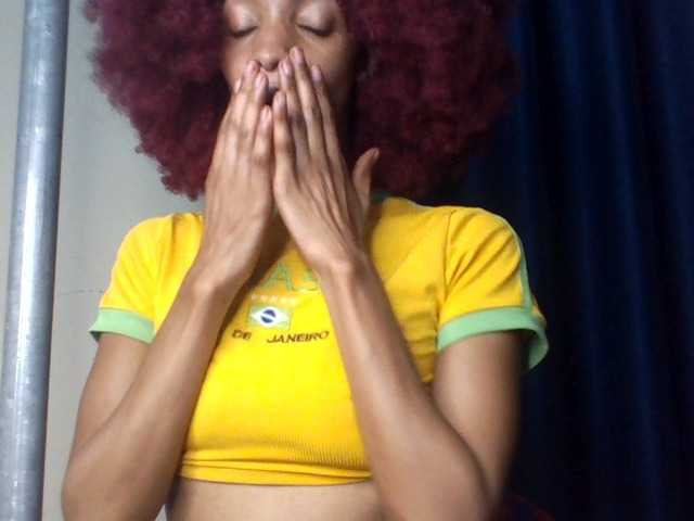 Velveet's BongaCams show and profile