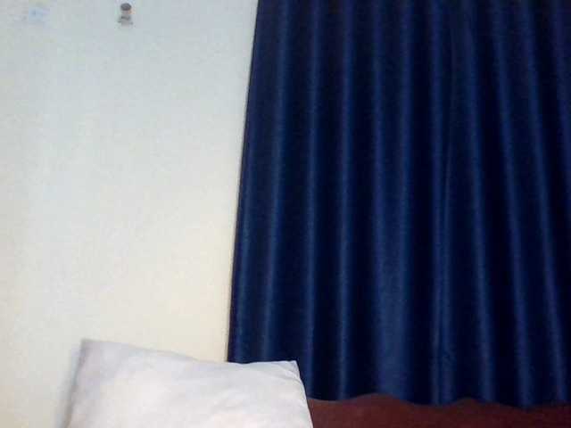 Velveet's BongaCams show and profile