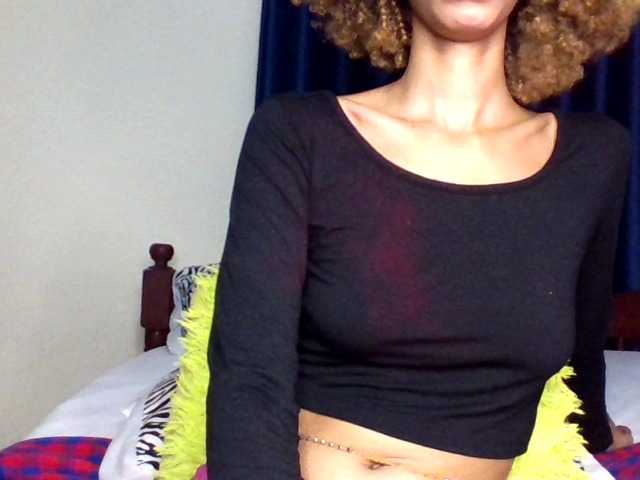 Velveet's BongaCams show and profile