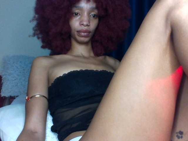 Velveet's BongaCams show and profile