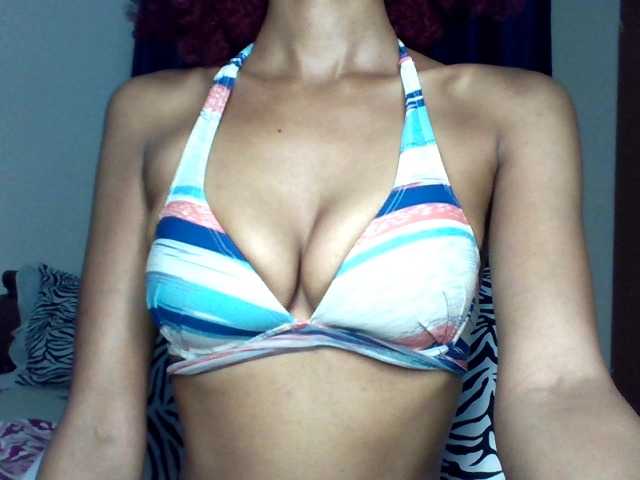 Velveet's BongaCams show and profile