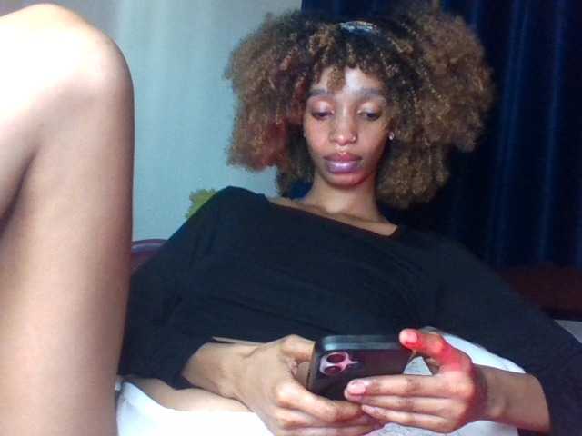 Velveet's BongaCams show and profile