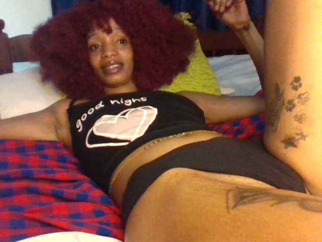 Velveet's BongaCams show and profile