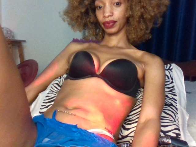 Velveet's BongaCams show and profile