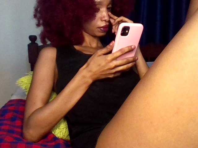 Velveet's BongaCams show and profile