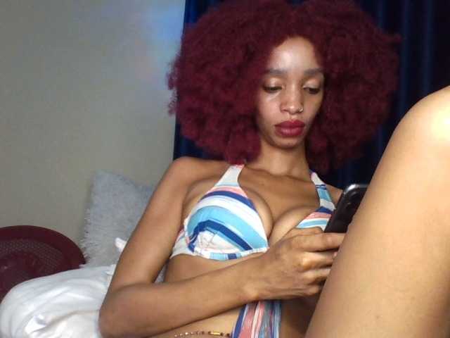 Velveet's BongaCams show and profile