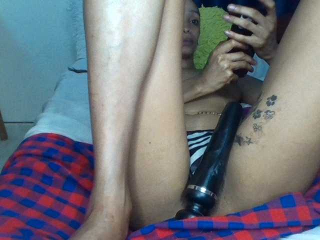 Velveet's BongaCams show and profile