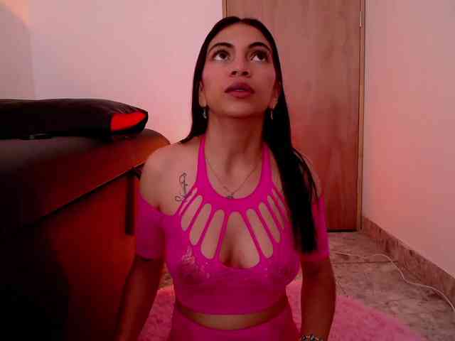 Emma-Cohen webcam