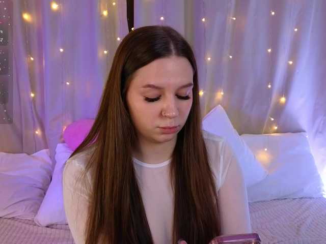 KiraBriis's BongaCams show and profile