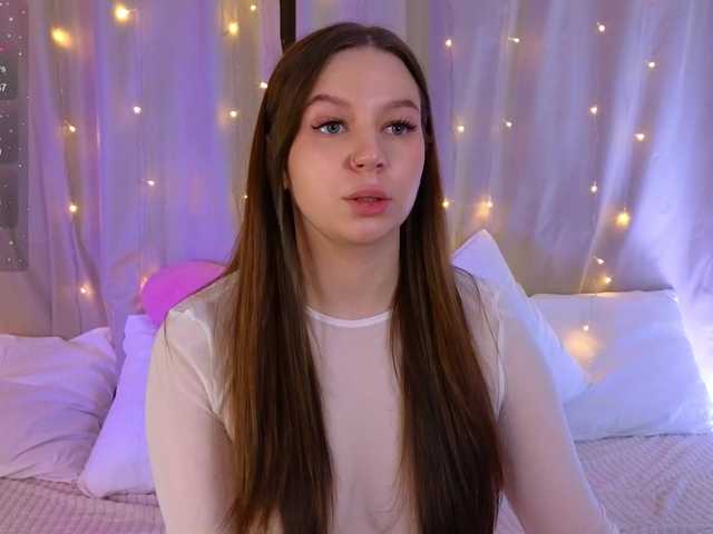 KiraBriis's BongaCams show and profile