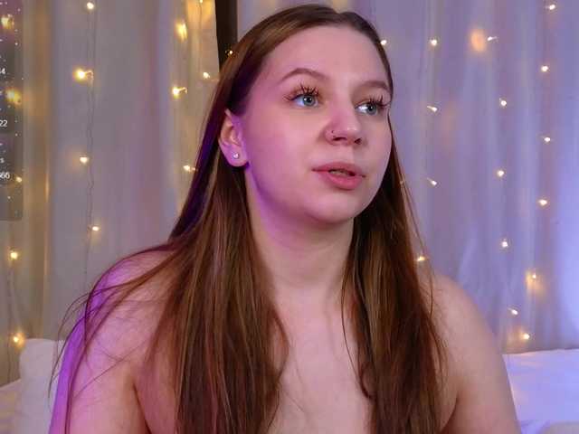 KiraBriis's BongaCams show and profile