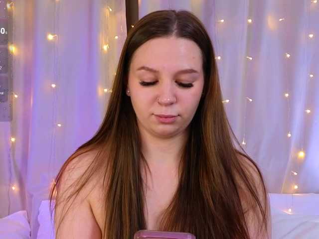 KiraBriis's BongaCams show and profile