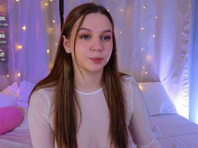 KiraBriis's BongaCams show and profile