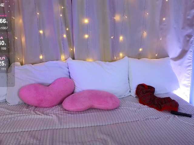 KiraBriis's BongaCams show and profile